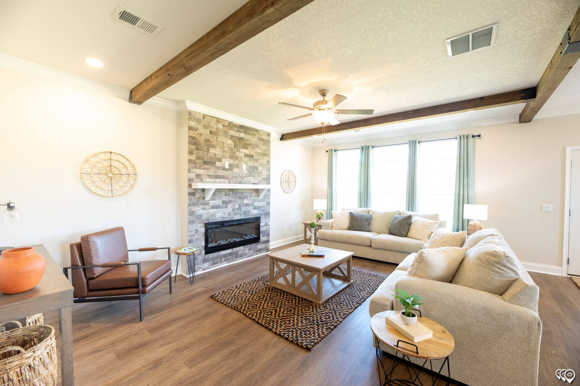 Cedar lake interior home features