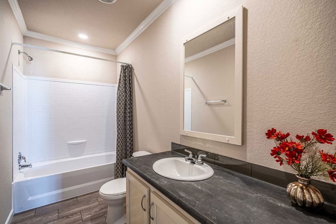 Urban homestead 28563c bathroom home features