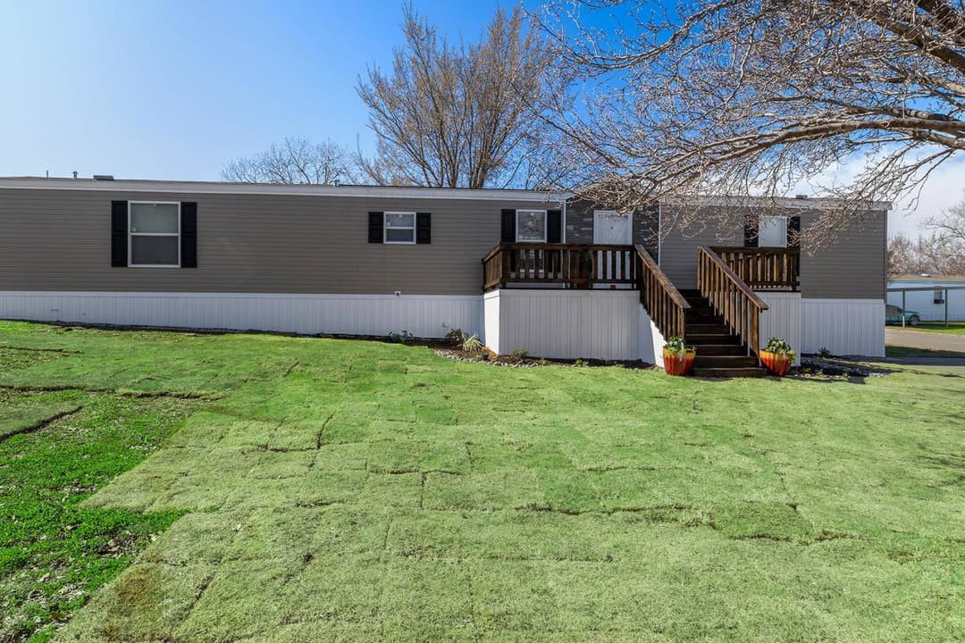 Cs1676c exterior home features