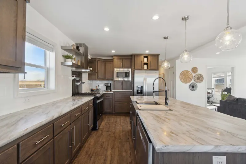 Apollo kitchen home features