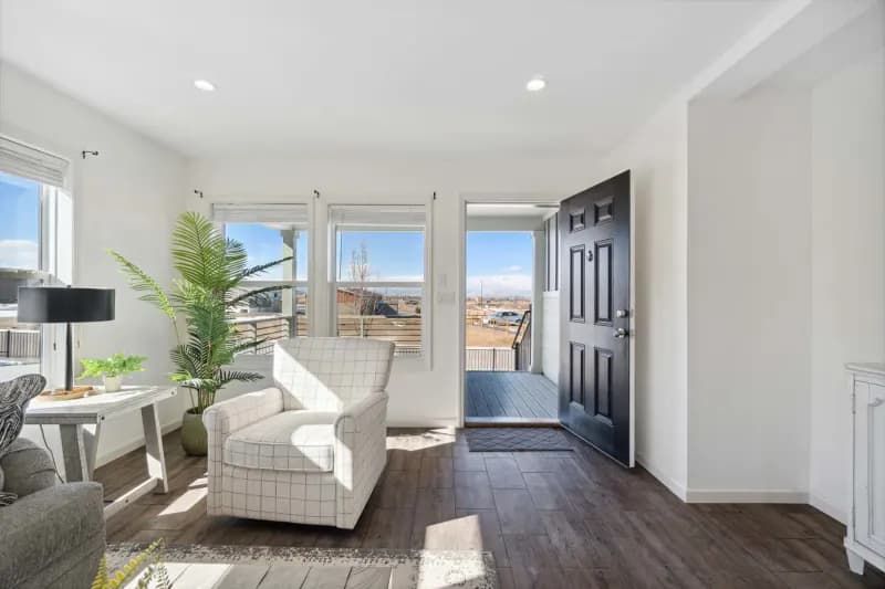 Pika interior home features