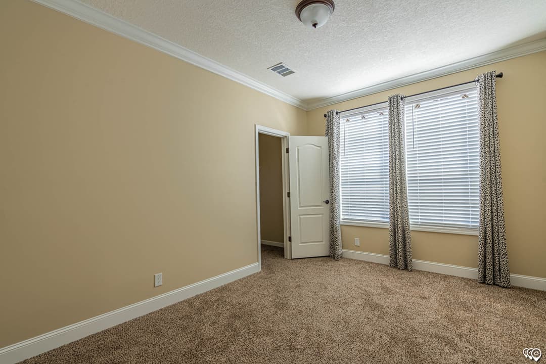 Woodland bedroom home features