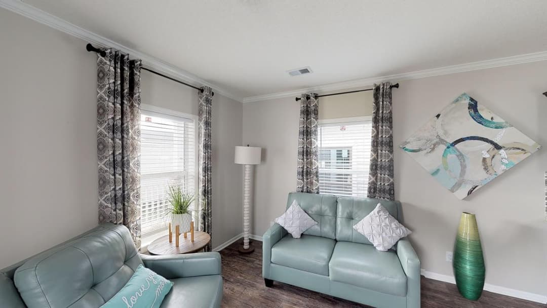 Thompson interior home features