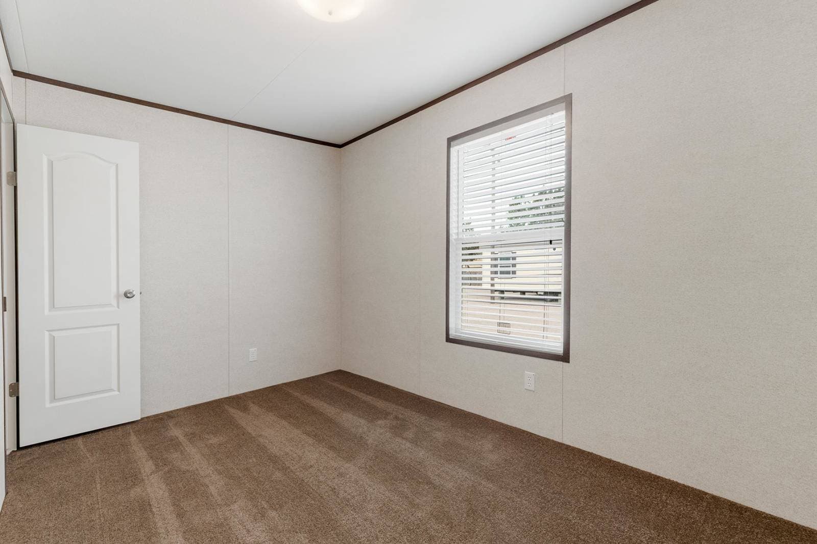 Rm1466a bedroom home features