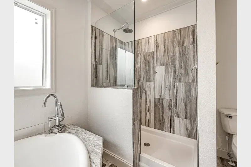 Skyliner 4765j bathroom home features