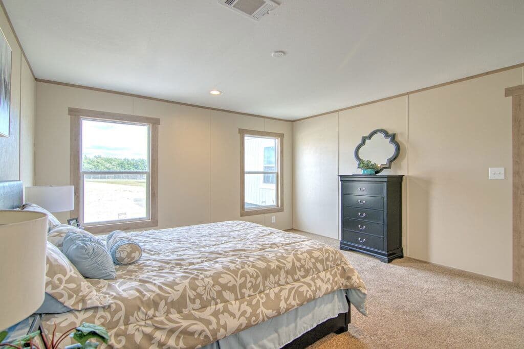 Vela 9456 bedroom home features