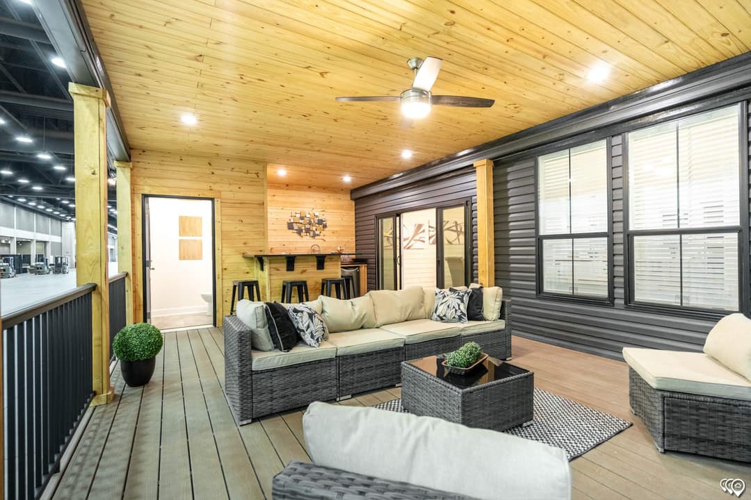 The lost creek interior home features