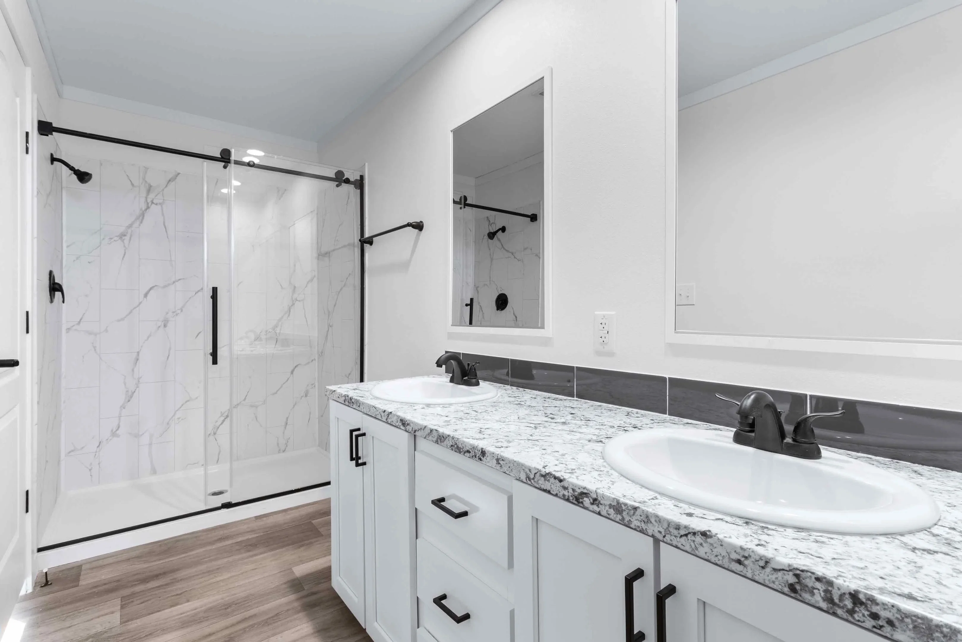The temple bathroom home features