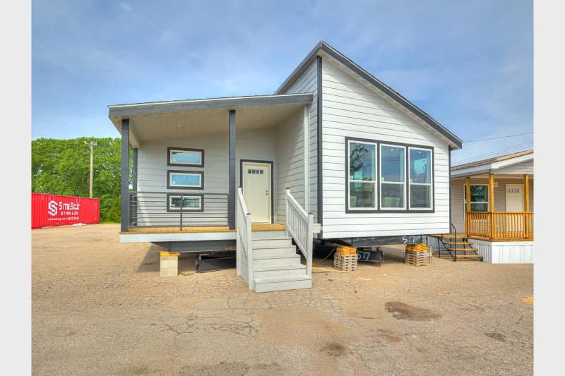 Genesis 9302 elevation and exterior home features