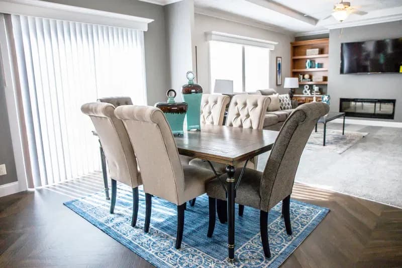 Skyliner 6334b interior home features