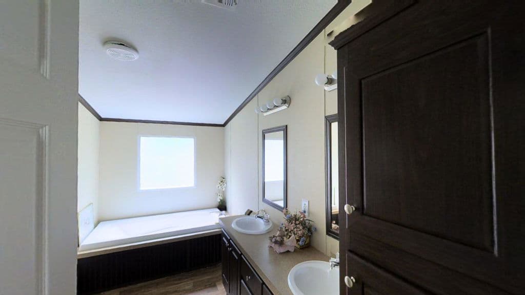 Fernández 2303 bathroom home features