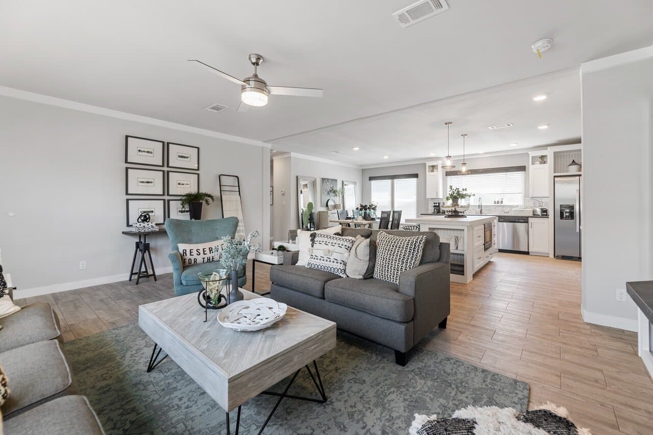 Urban value 32563a interior home features
