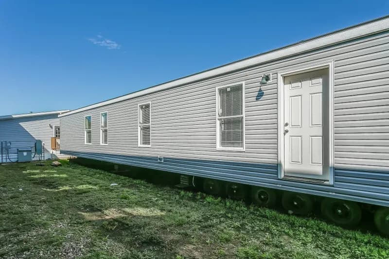 Prairie dune 8785e elevation and exterior home features