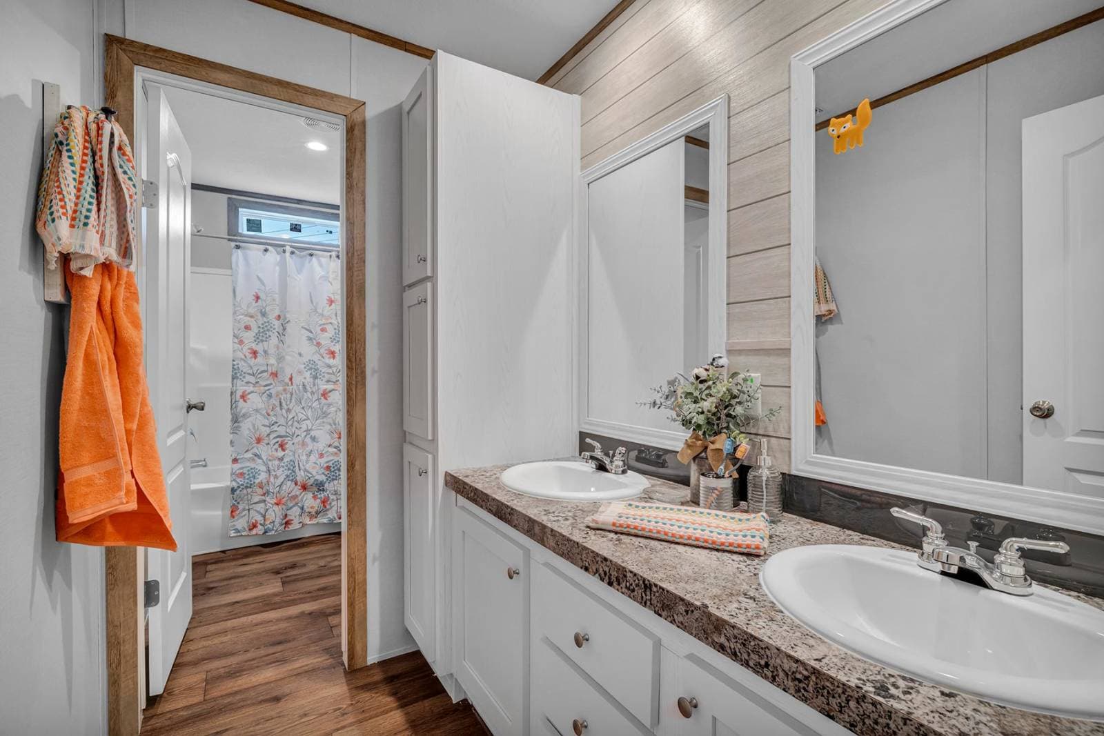 Csd3264l bathroom home features