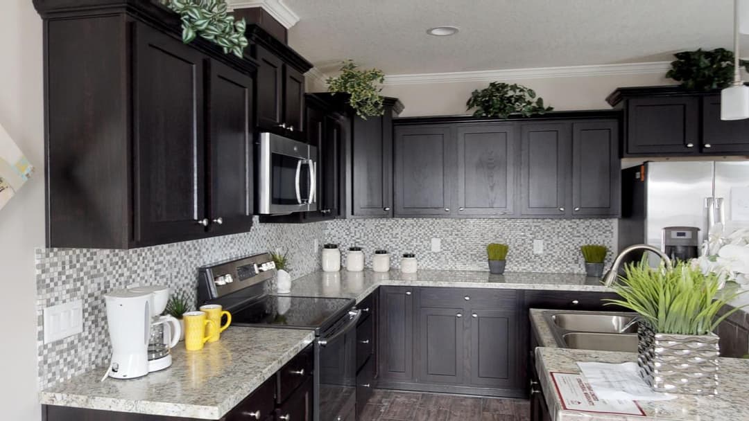 Thompson kitchen home features