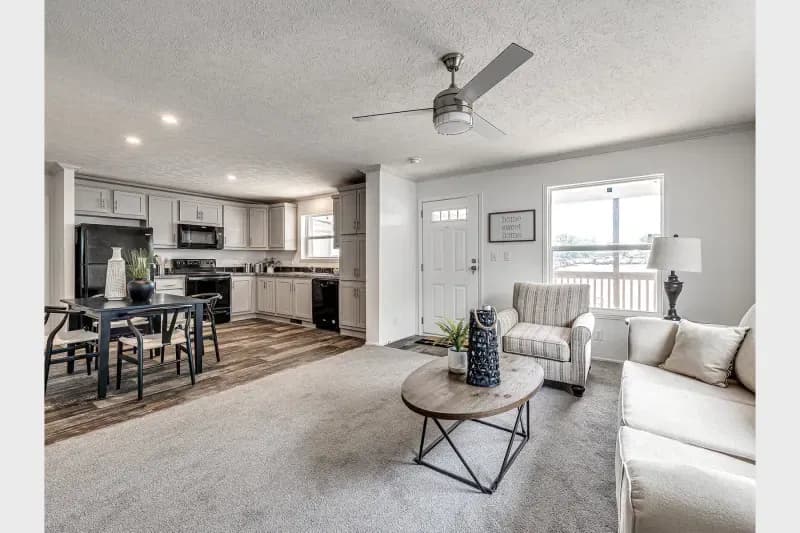 Prairie dune 8810 interior home features