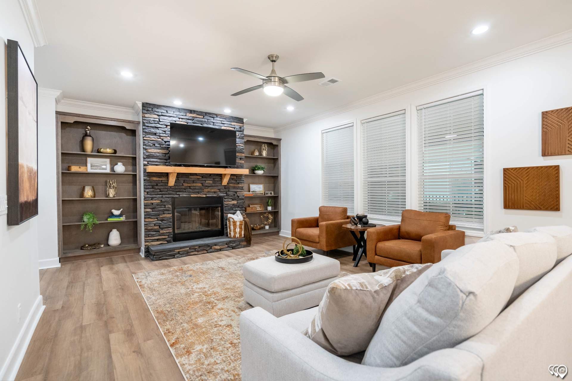 The lost creek interior home features