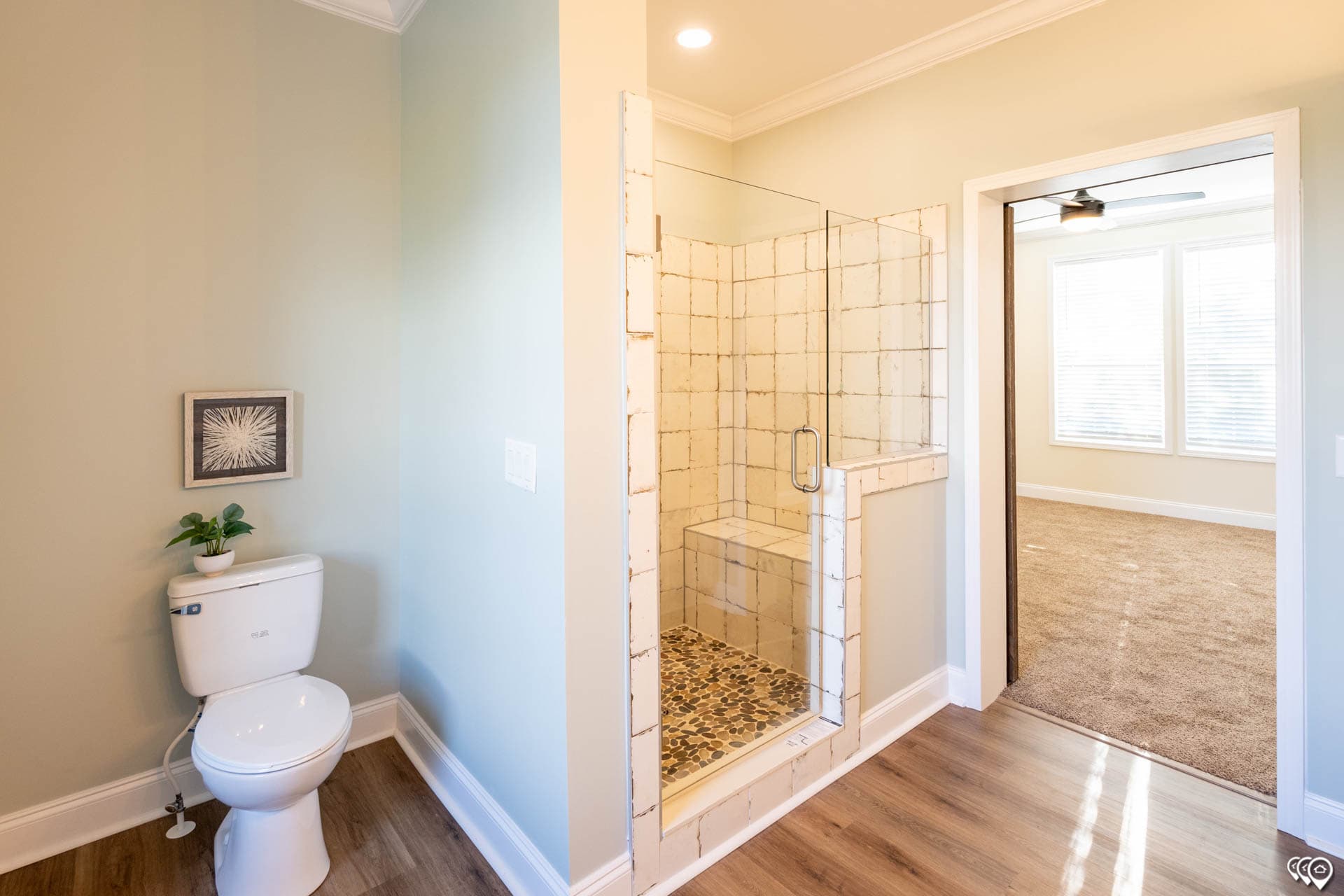 The riverview bathroom home features