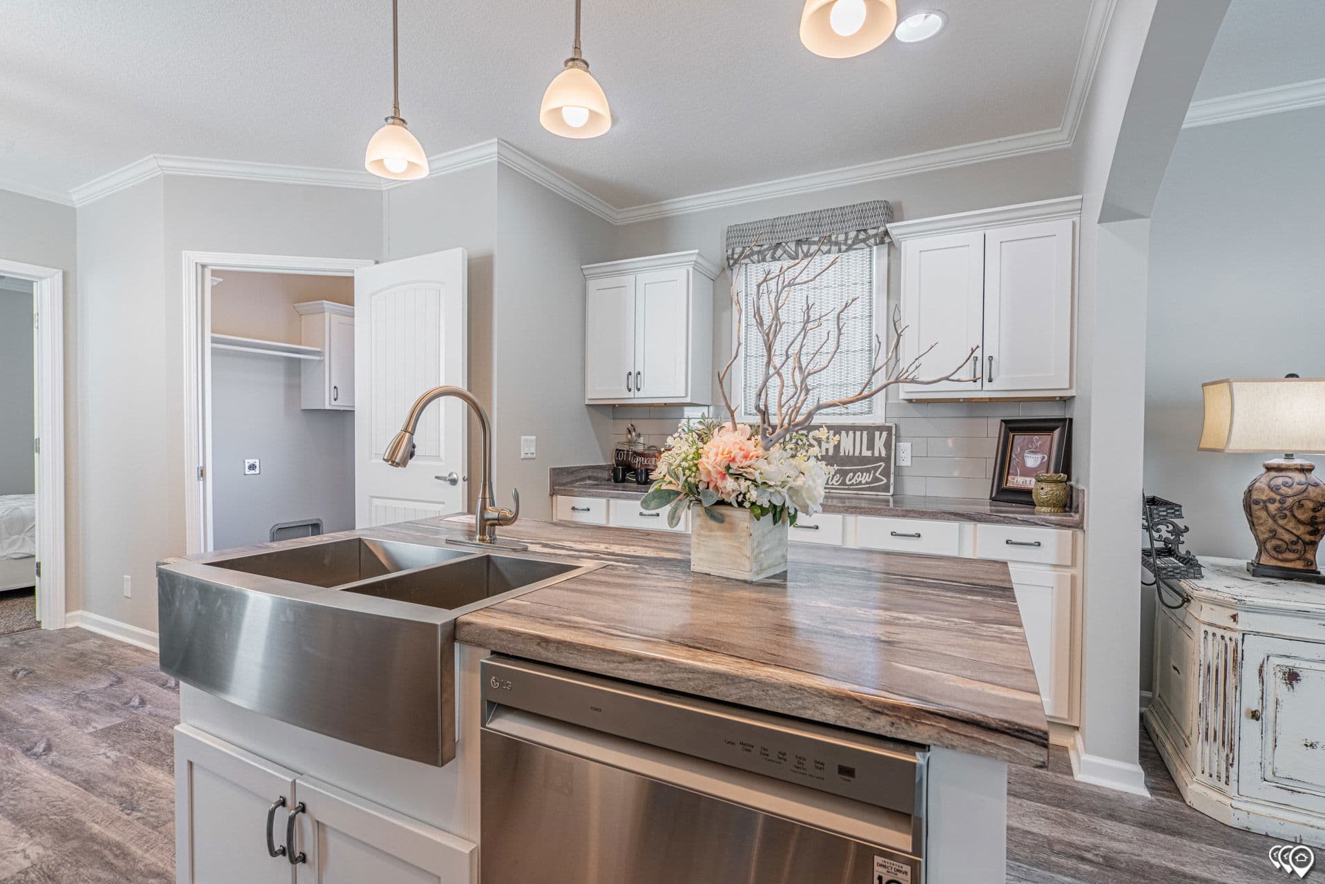 Mei kitchen home features