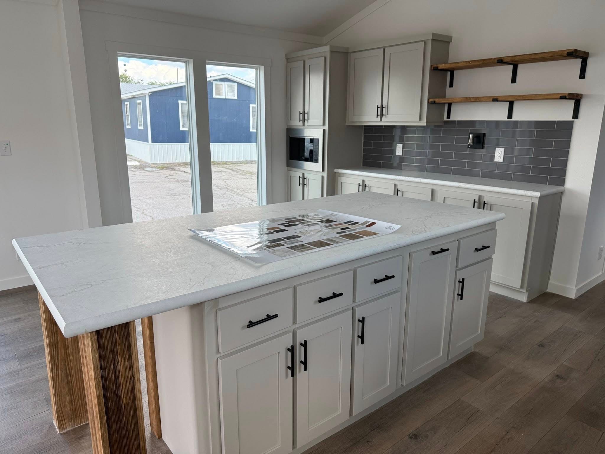 Champion d1868b kitchen home features