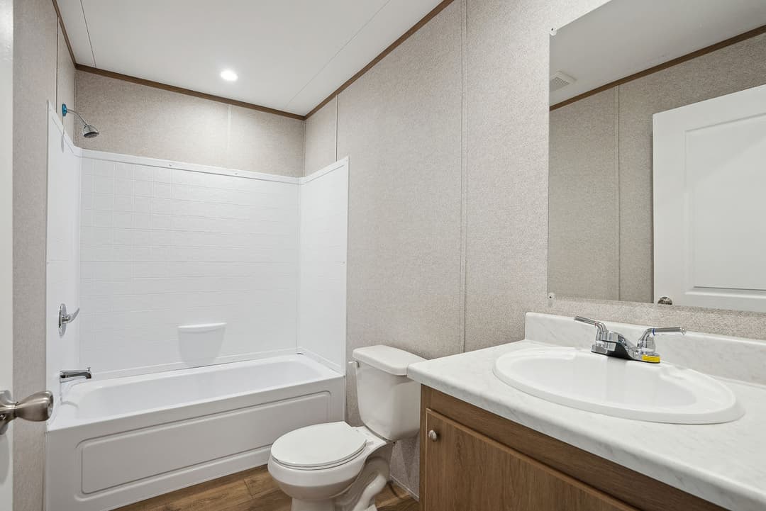 Prime pinnacle 135 bathroom home features