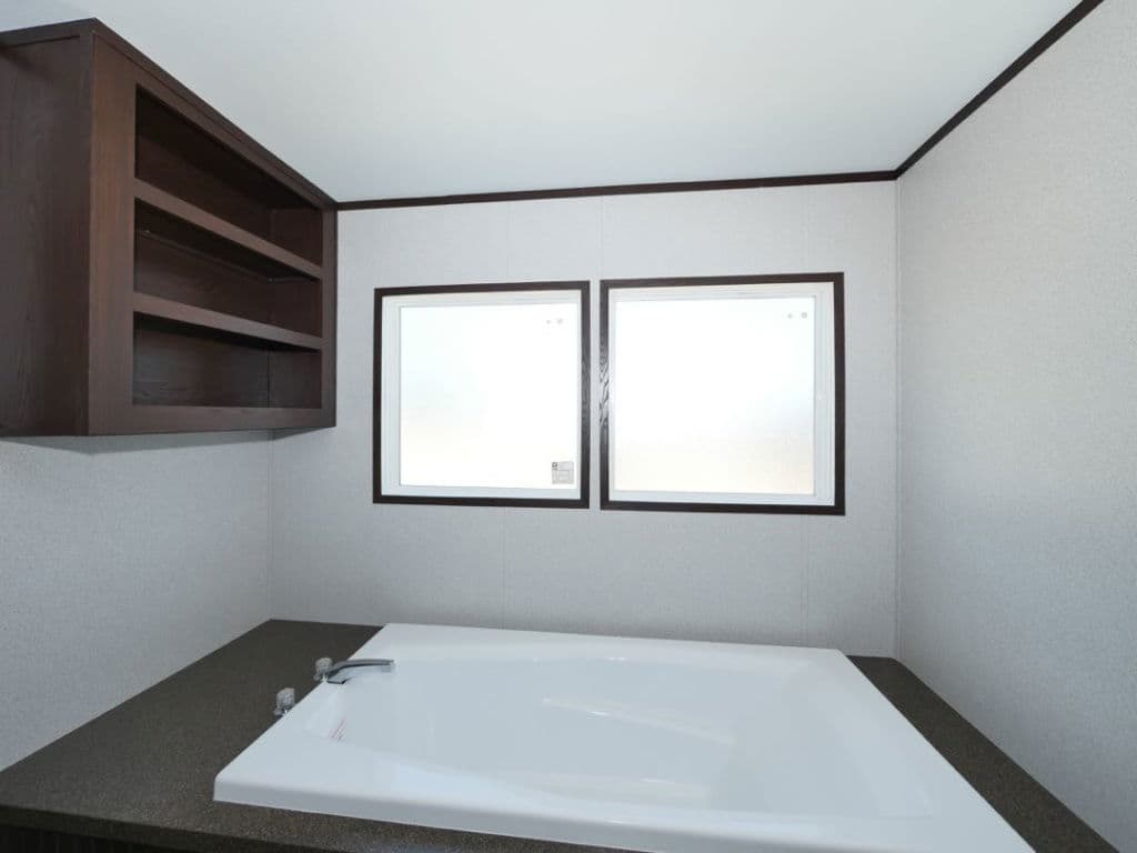 Beebe 2810 bathroom home features