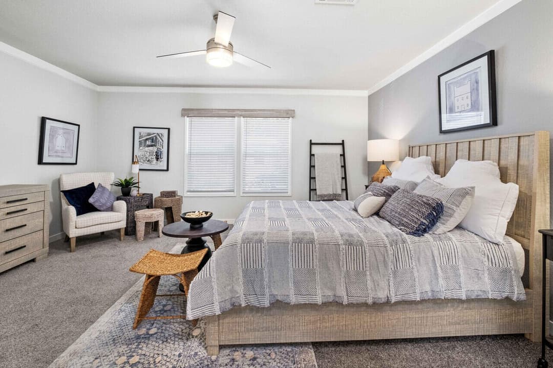 Belterra ii 32684b bedroom home features