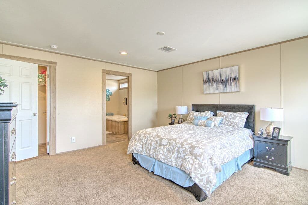 Vela 9456 bedroom home features