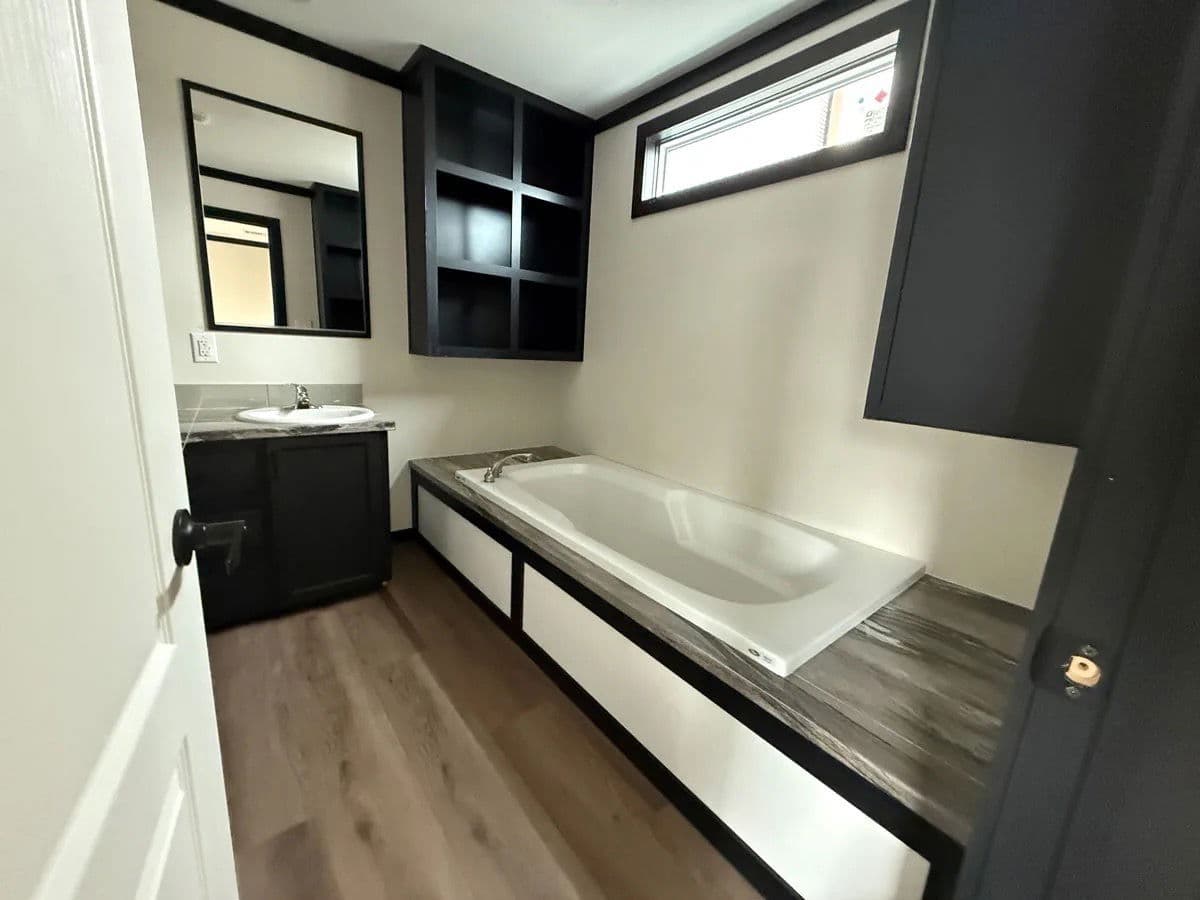 The mesquite bathroom home features