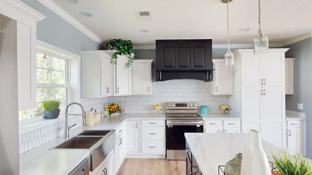 The riverview kitchen home features