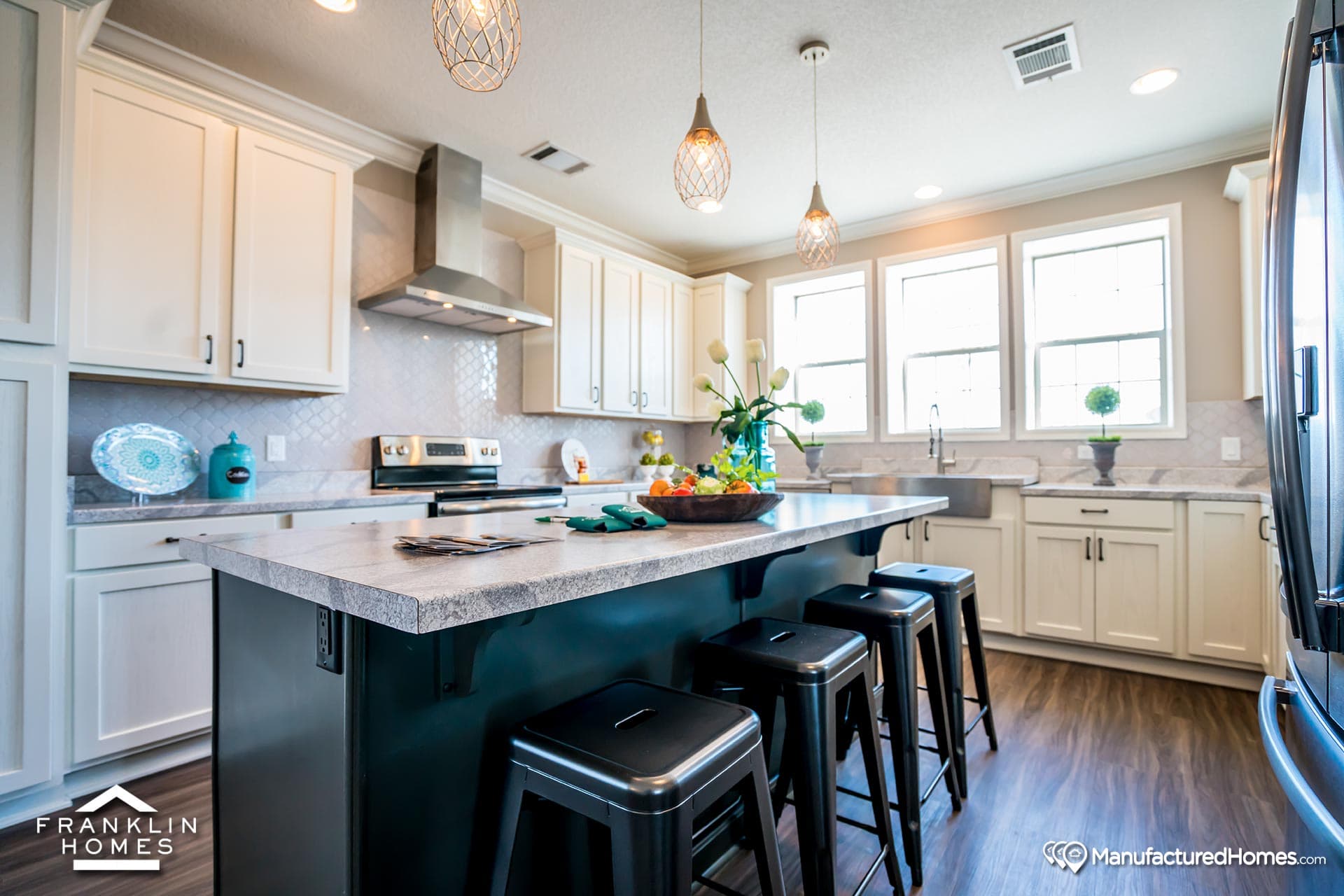 Coach house kitchen home features