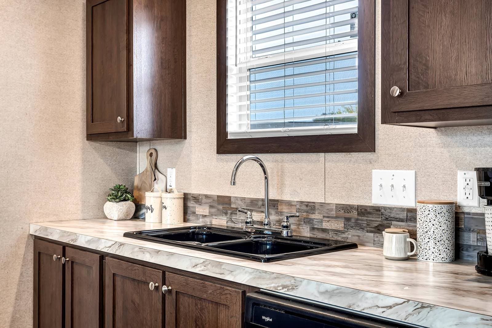 Nm3256f kitchen home features