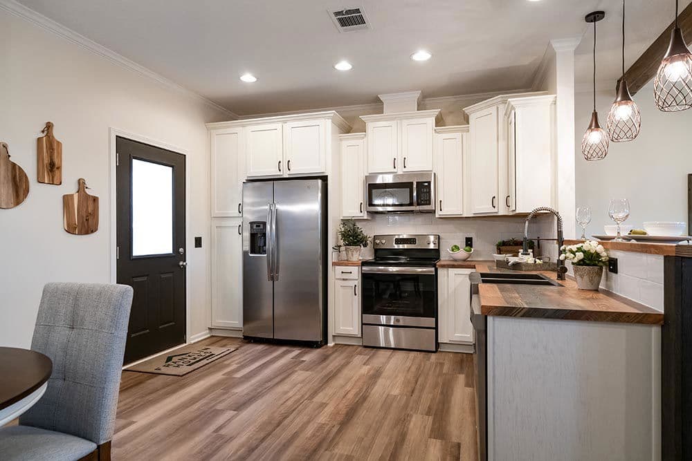 Ellistown kitchen home features