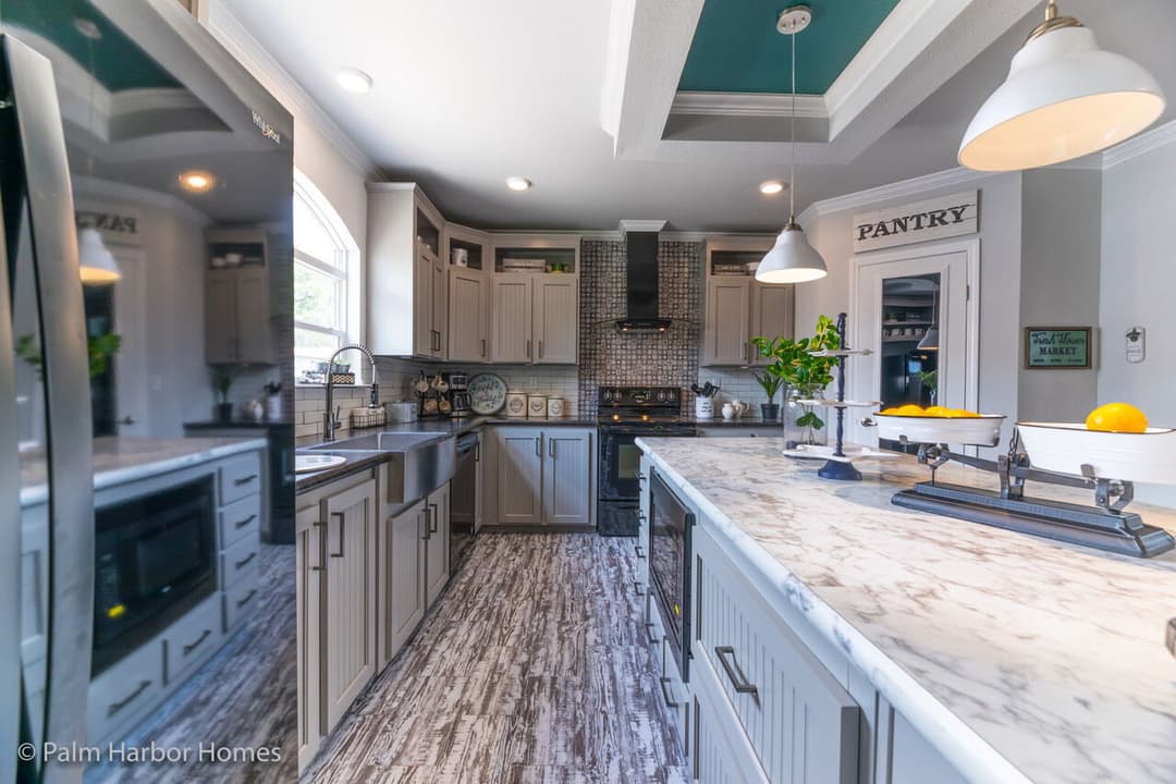 Vintage farmhouse 32643c kitchen home features