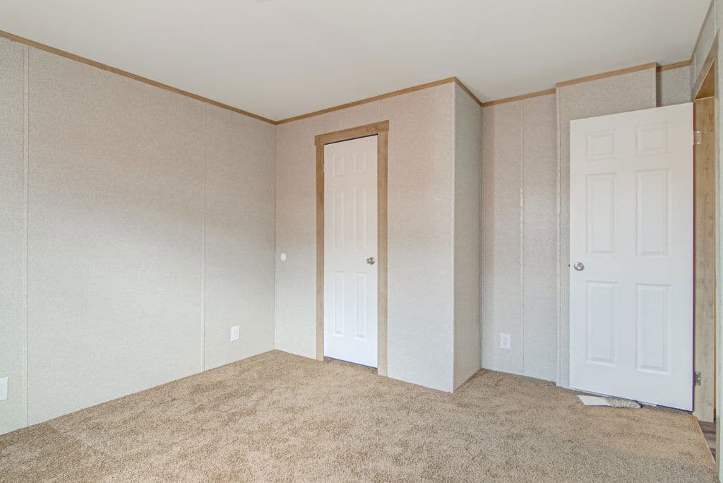 Libra 9160 bedroom home features